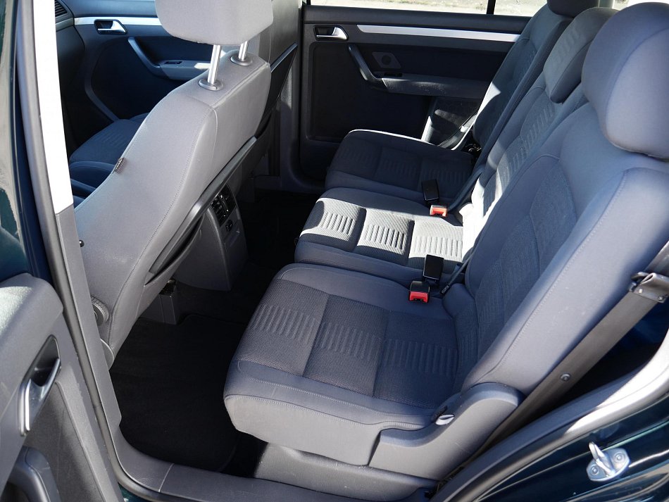 Volkswagen Touran 2.0TDi 
