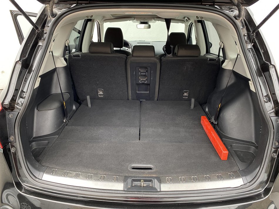 Nissan Qashqai 1.6 dCi Tekna 7míst
