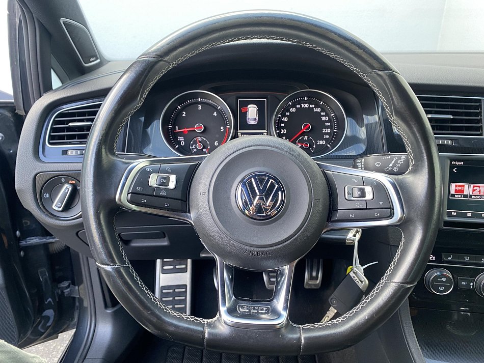 Volkswagen Golf 2.0 TDi GTD