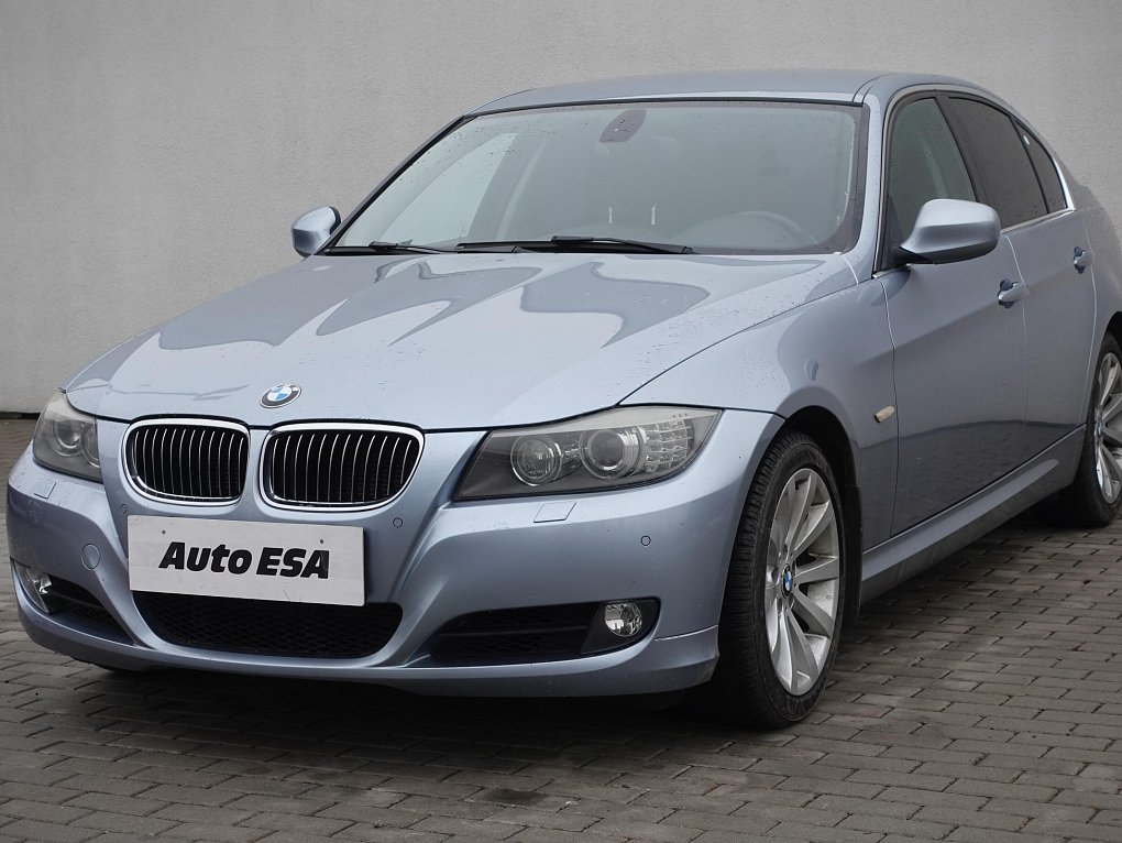 BMW Řada 3 3.0i  330 Xi