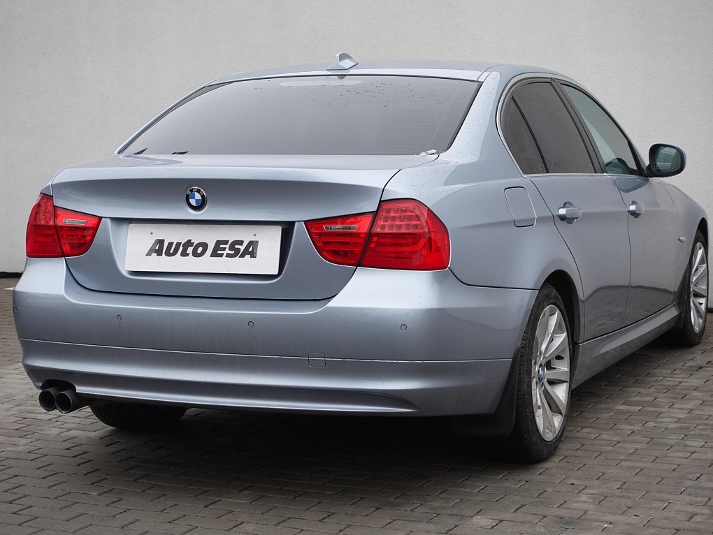 BMW Řada 3 3.0i  330 Xi