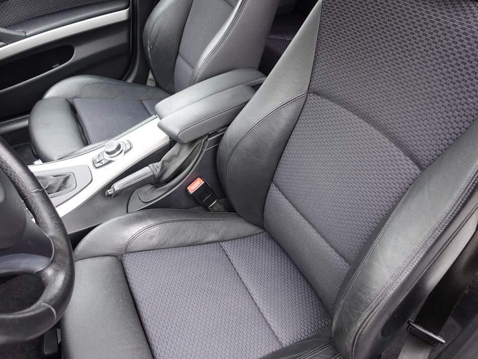 BMW Řada 3 3.0i  330 Xi