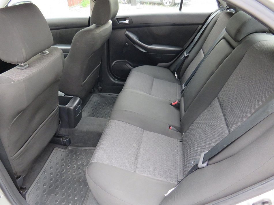 Toyota Avensis 2.0D-4D 