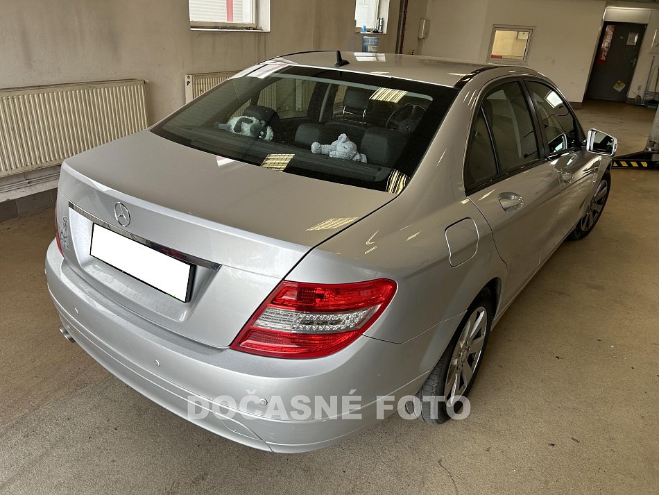 Mercedes-Benz Třída C 2.2CDi 