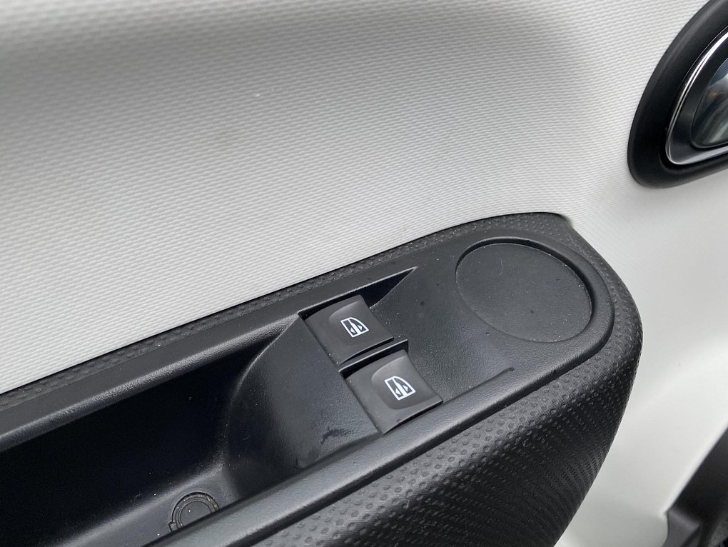 Renault Twingo 1.0i 