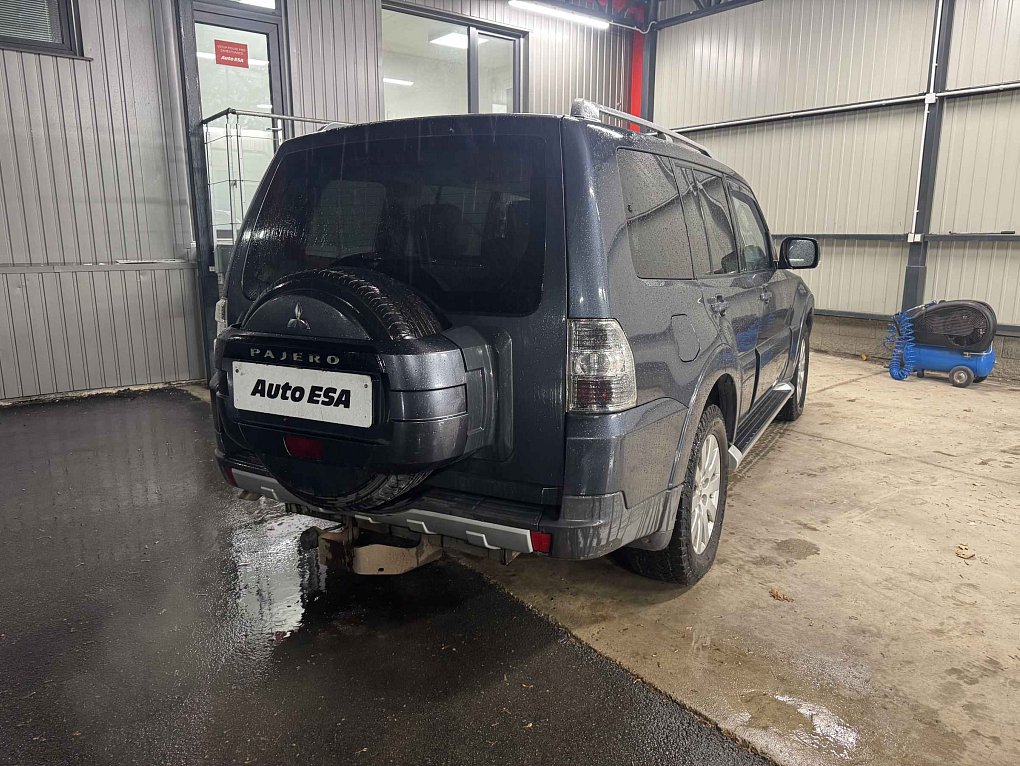 Mitsubishi Pajero 3.2 DI-D  4x4