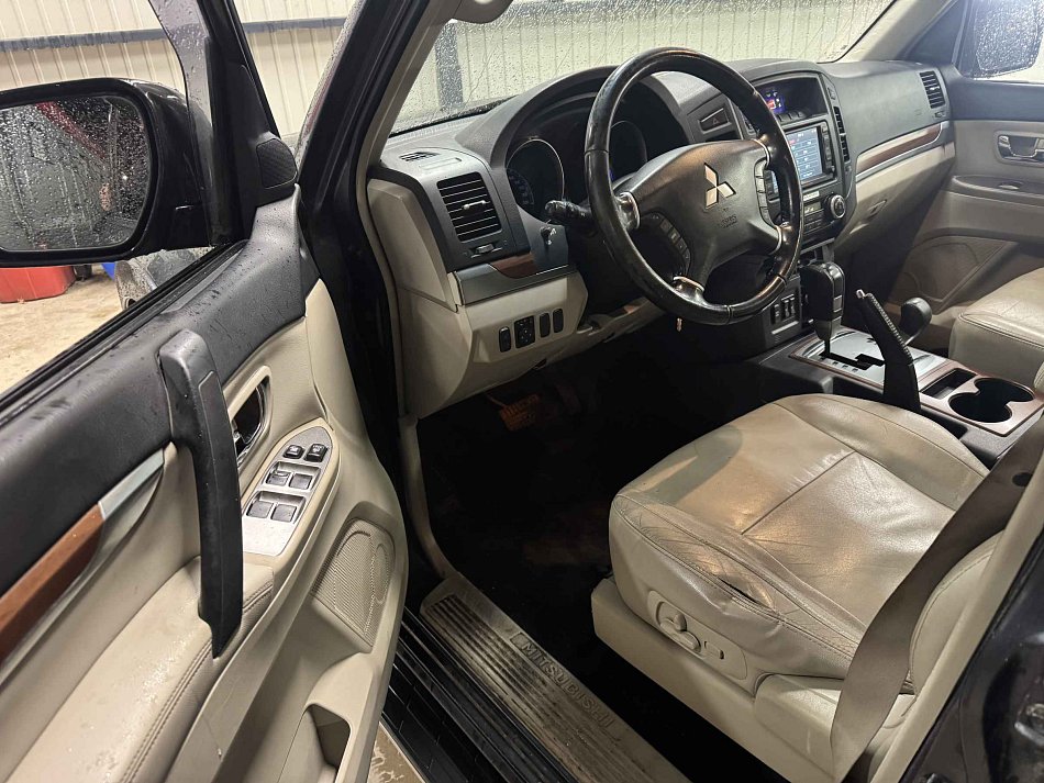 Mitsubishi Pajero 3.2 DI-D  4x4