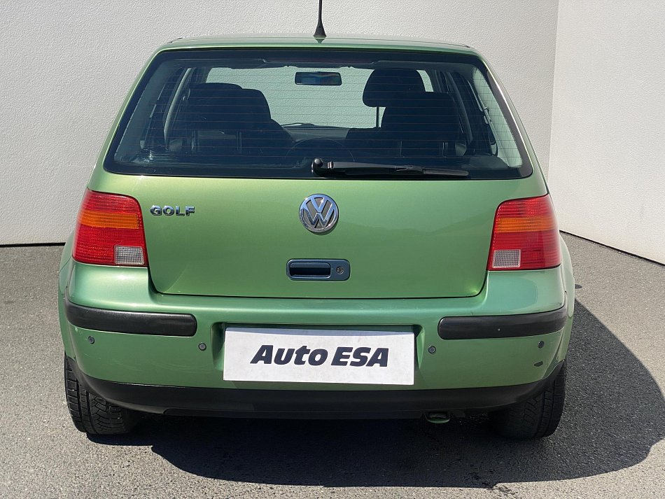 Volkswagen Golf 1.4 16V Basis