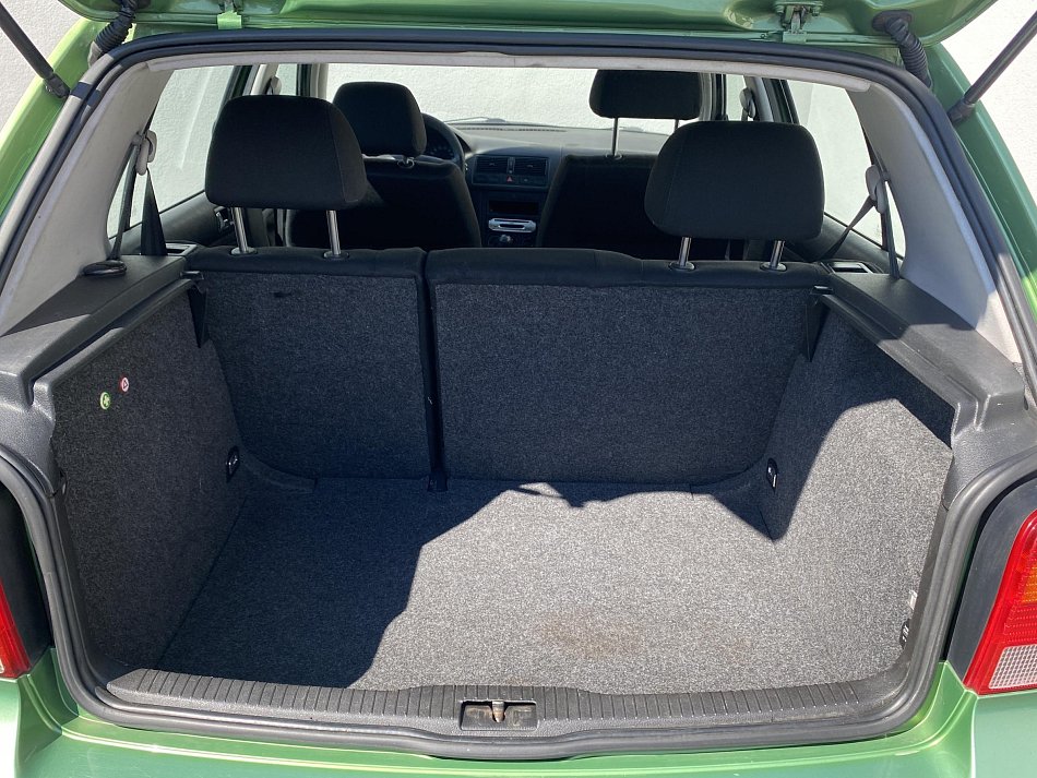 Volkswagen Golf 1.4 16V Basis