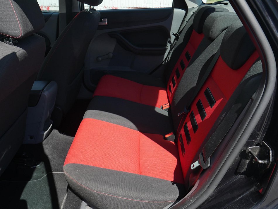 Ford Focus 1.6 i 