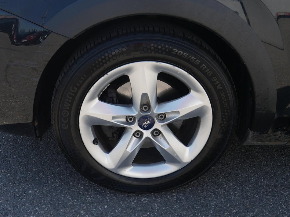 Ford Focus 1.6 i 