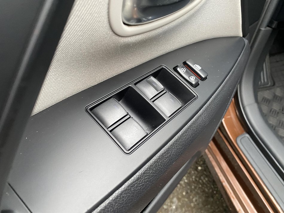 Toyota Avensis 1.8 VVT-i Active