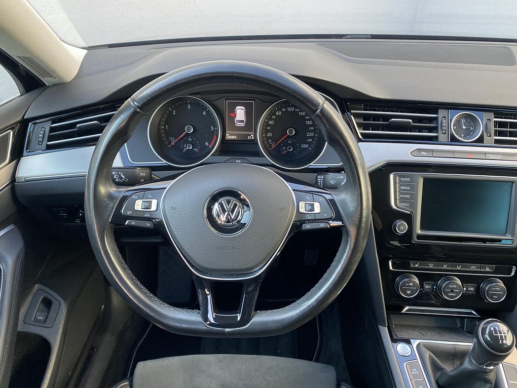 Volkswagen Passat 2.0 TDi Highline