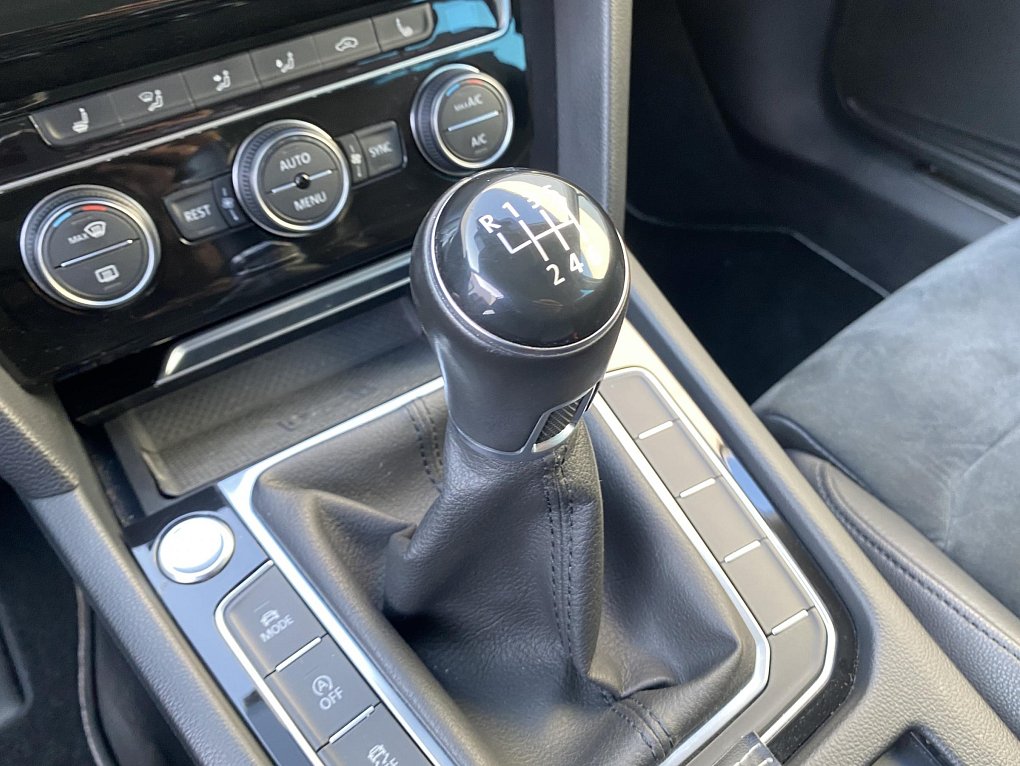 Volkswagen Passat 2.0 TDi Highline