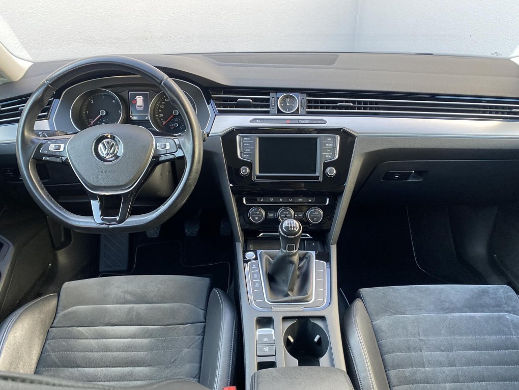 Volkswagen Passat 2.0 TDi Highline