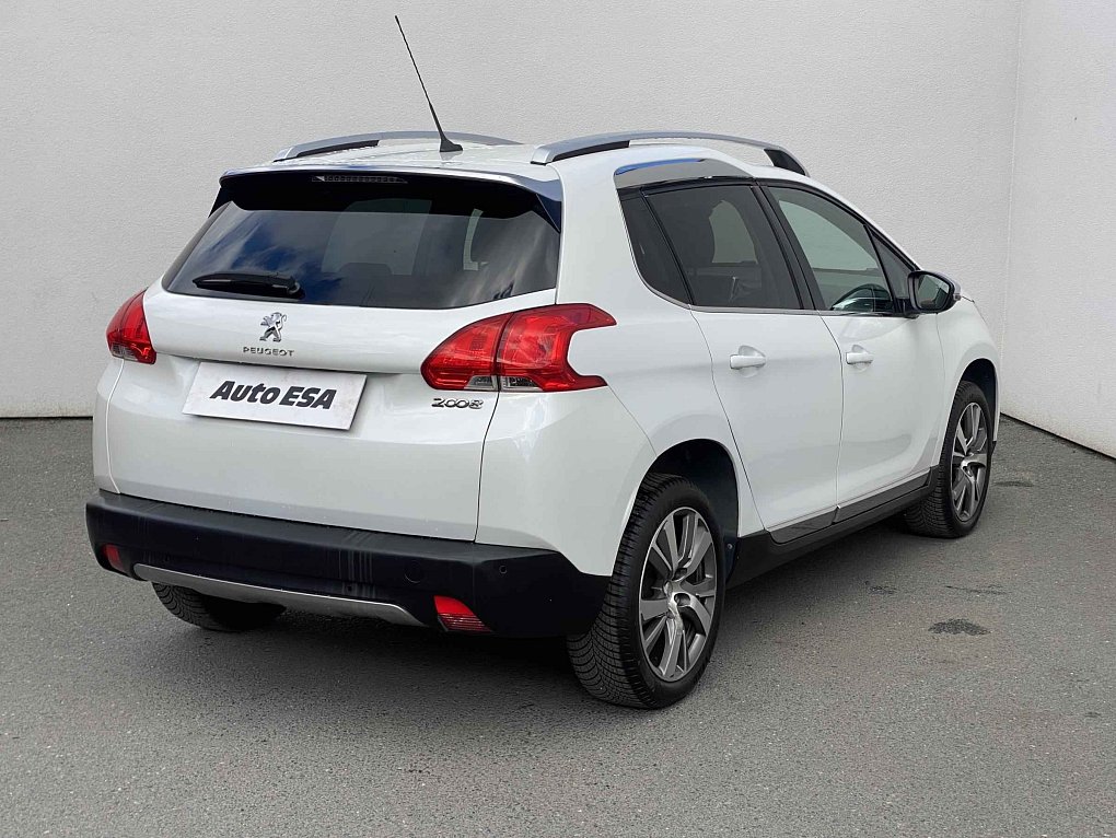 Peugeot 2008 1.6i Allure