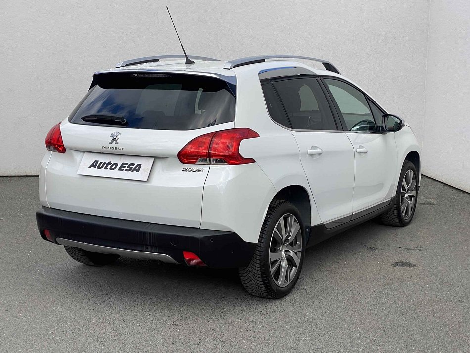 Peugeot 2008 1.6i Allure