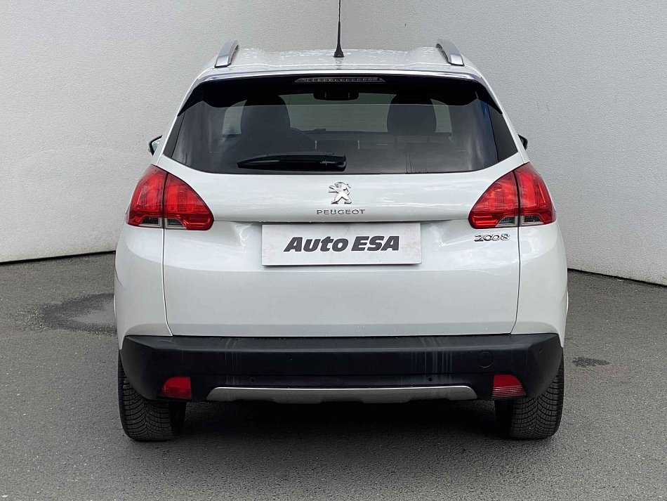 Peugeot 2008 1.6i Allure