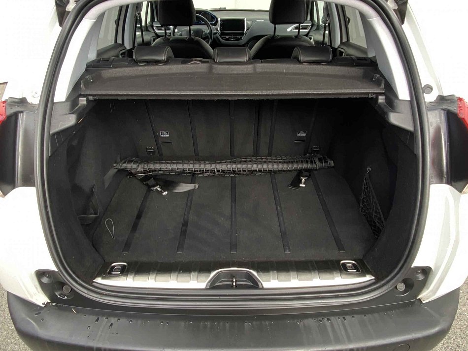 Peugeot 2008 1.6i Allure