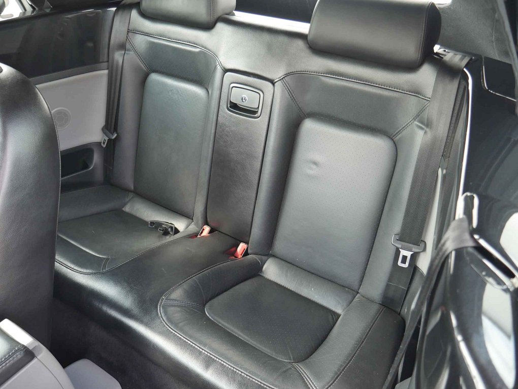 Volkswagen New Beetle 1.6 i 