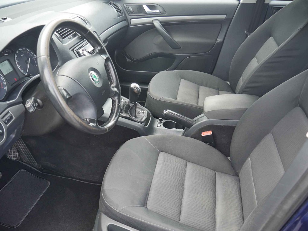 Škoda Octavia II 2.0 FSI 