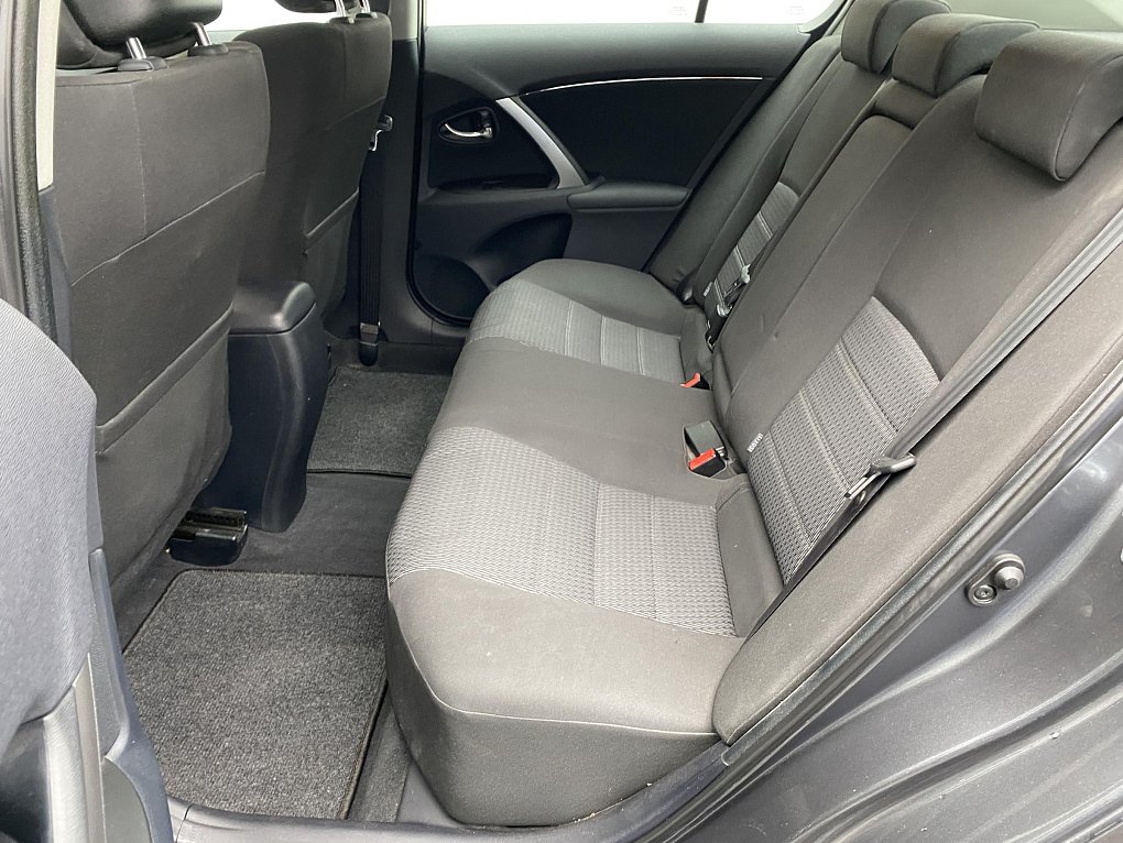 Toyota Avensis 1.8 VVT-i 