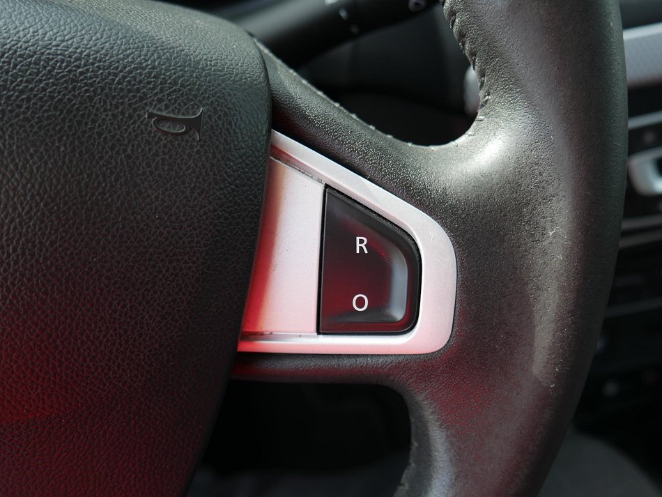 Renault Fluence 1.6i 