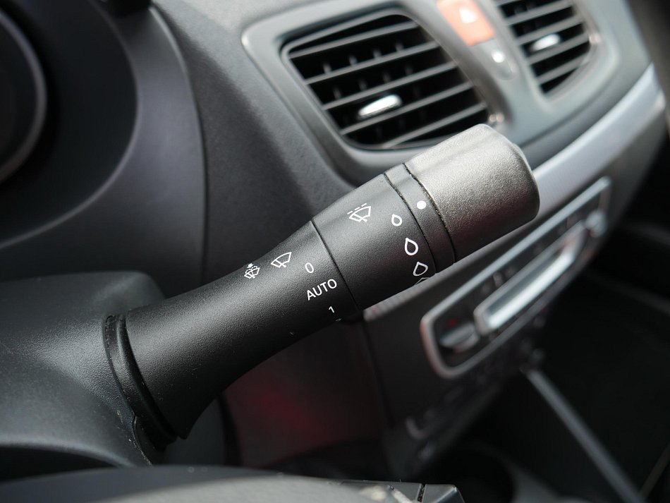 Renault Fluence 1.6i 