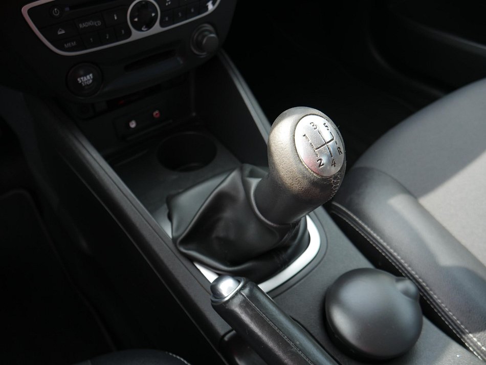 Renault Fluence 1.6i 