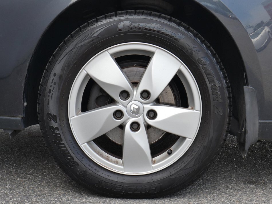 Renault Fluence 1.6i 