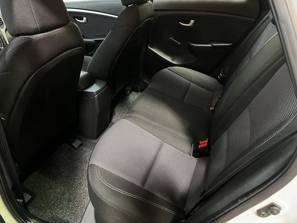 Hyundai I30 1.6 CRDi Trikolor