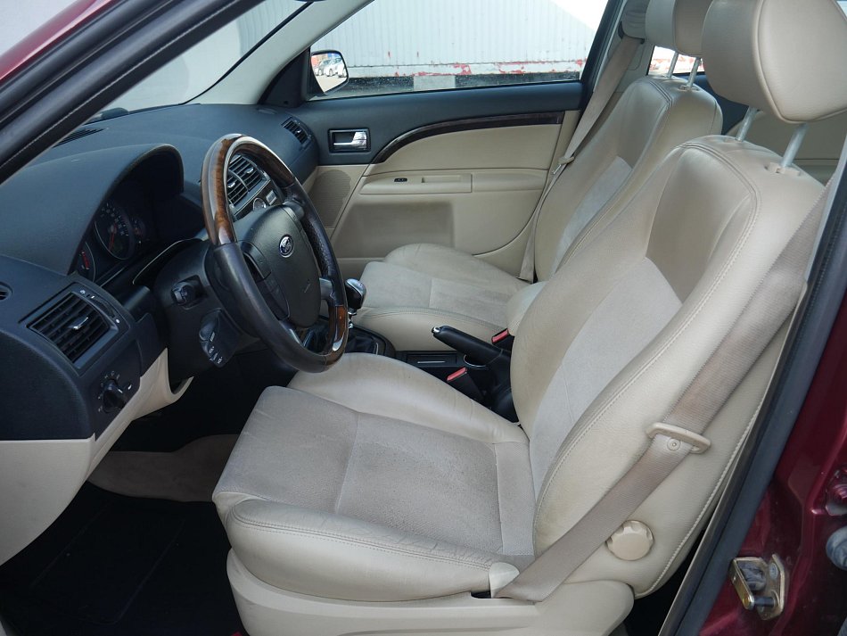 Ford Mondeo 1.8i 