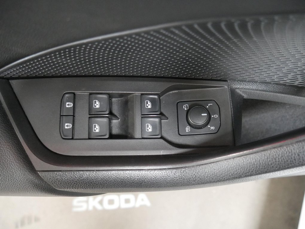 Škoda Octavia IV 2.0 TDi 