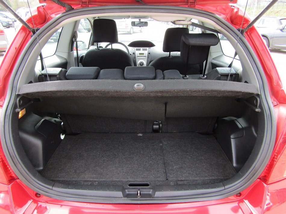 Toyota Yaris 1.3 VVT-i 