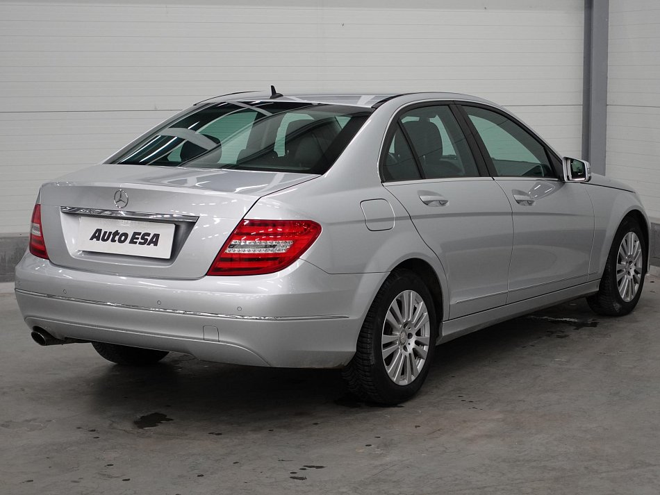 Mercedes-Benz Třída C 1.8K Elegance