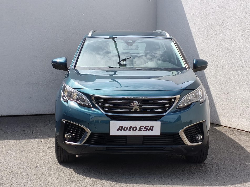 Peugeot 5008 1.2i 