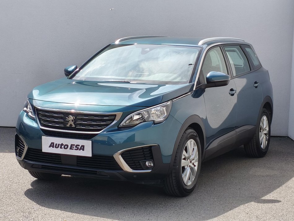 Peugeot 5008 1.2i 