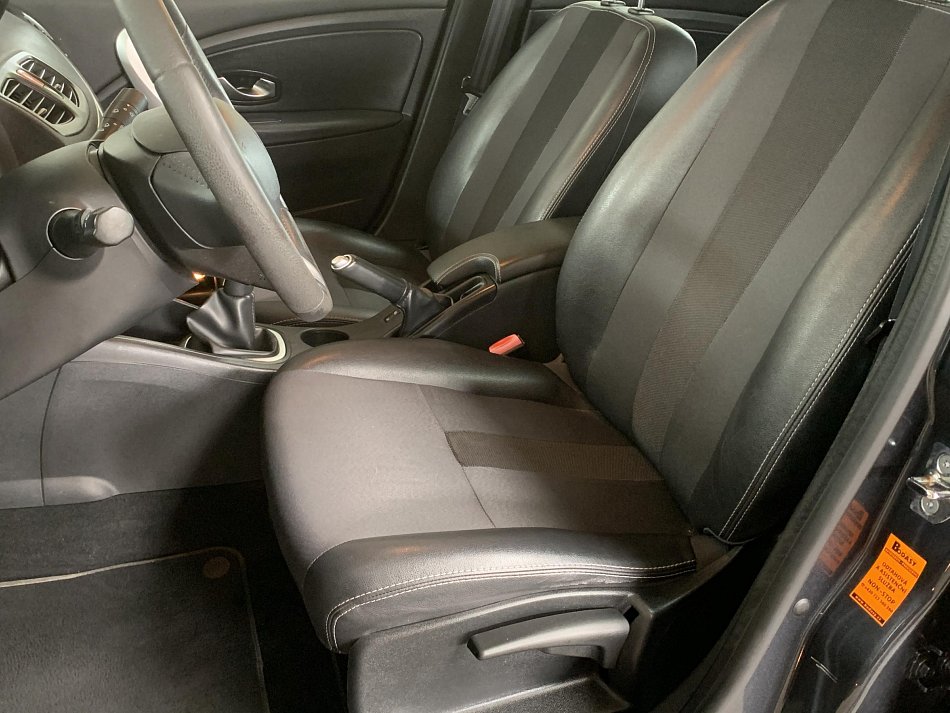 Renault Fluence 1.6i 