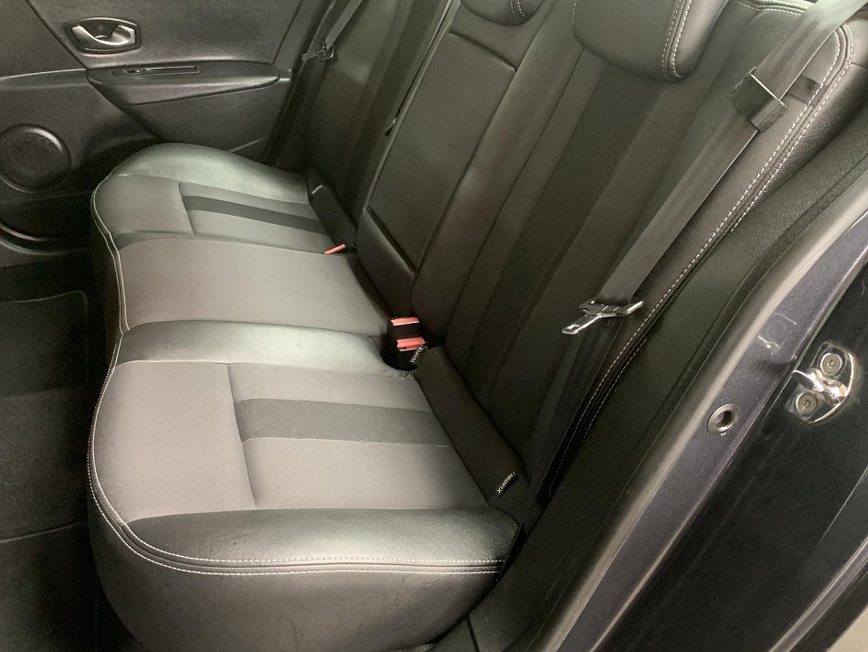 Renault Fluence 1.6i 