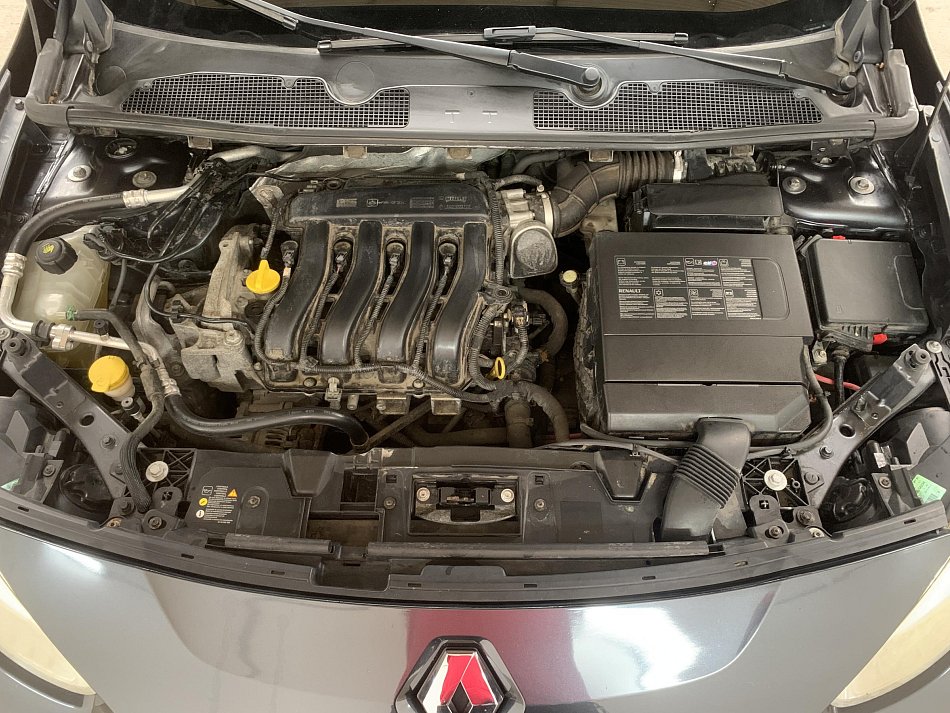 Renault Fluence 1.6i 