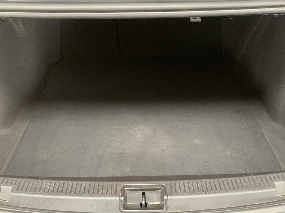Renault Fluence 1.6i 