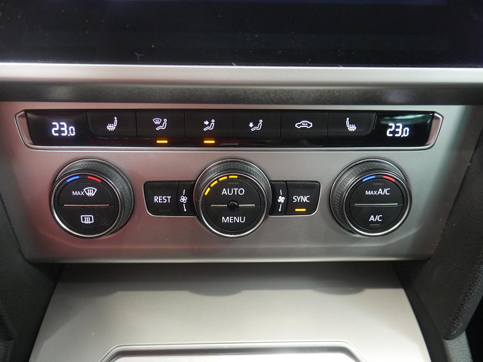 Volkswagen Passat 2.0TDi 