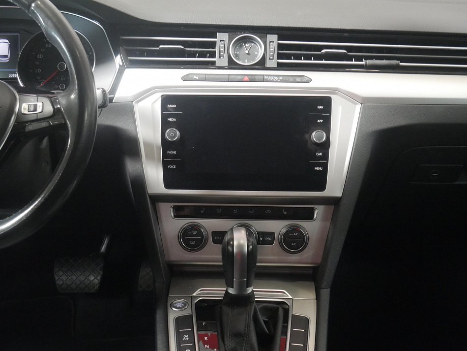 Volkswagen Passat 2.0TDi 