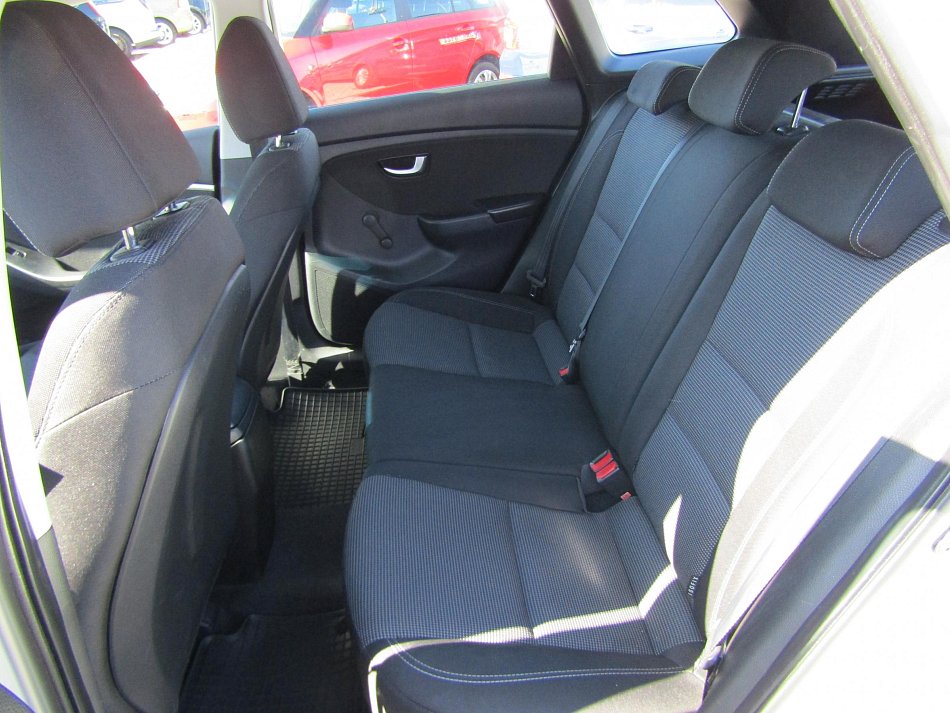 Hyundai I30 1.6 CRDi 