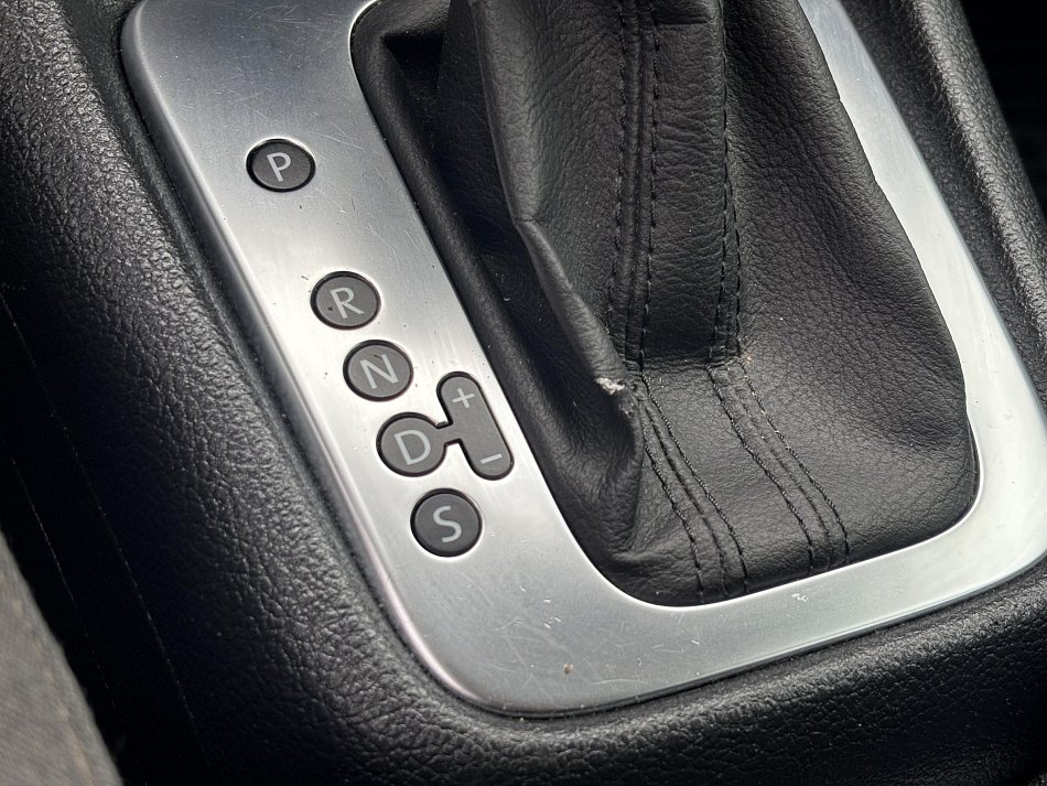 Volkswagen Sharan 2.0 TDi 