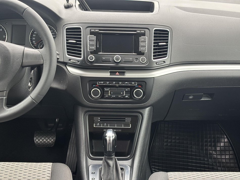 Volkswagen Sharan 2.0 TDi 