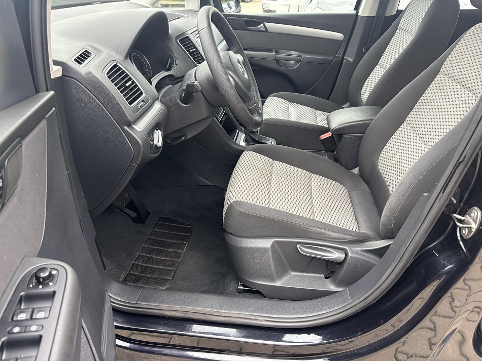 Volkswagen Sharan 2.0 TDi 