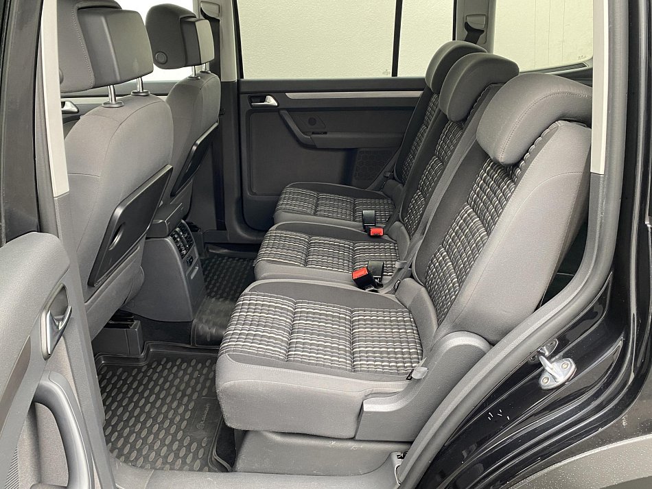 Volkswagen Touran 2.0 TDi CROSS