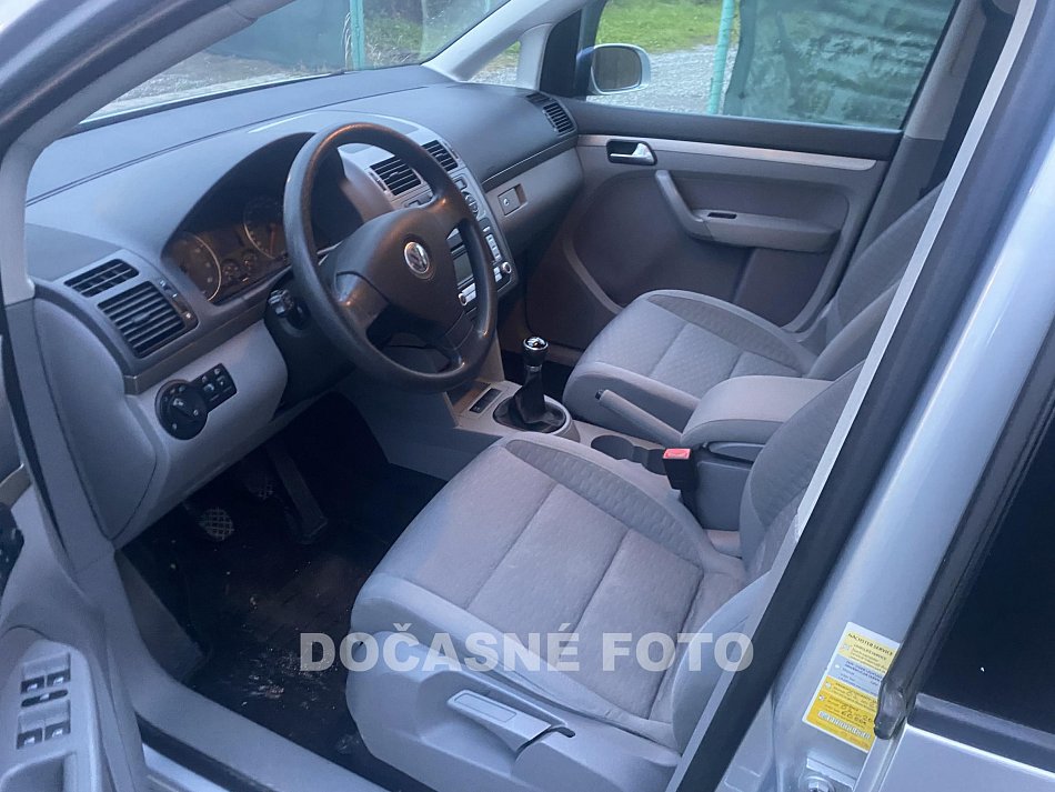 Volkswagen Touran 1.6i 