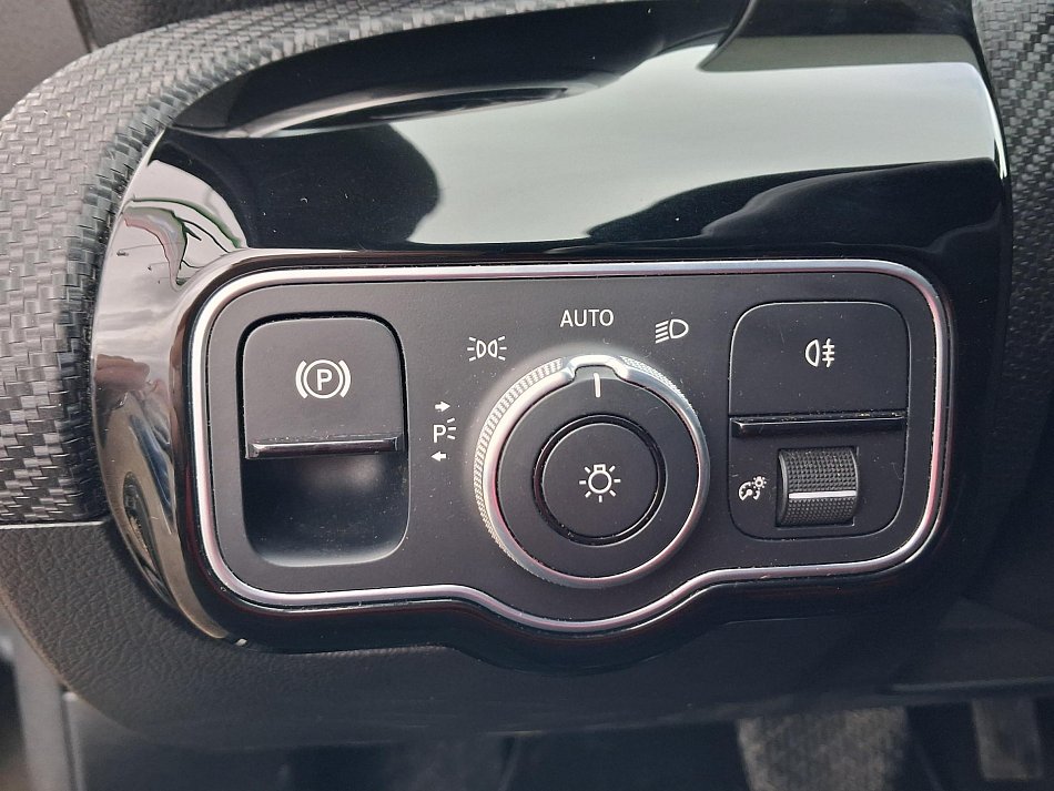 Mercedes-Benz Třída A 1.3L 